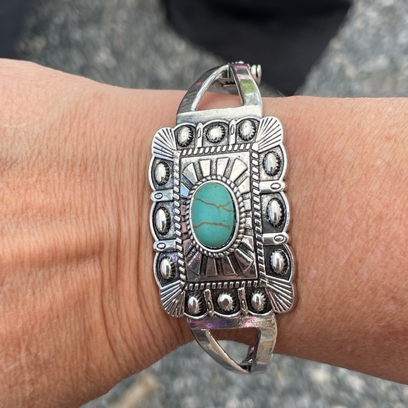 Turquoise Stone Bracelet - Picture 4 of 5
